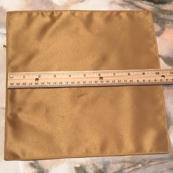 Gold pocket square - Picture 5 of 7